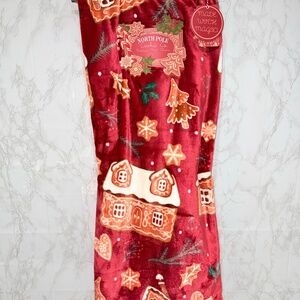 North Pole Cookie Co Red Gingerbread Christmas Throw Blanket
